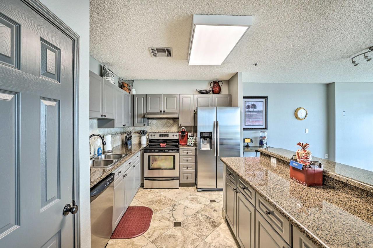 Fort Worth Condo With Racetrack Views And Pool Access 외부 사진
