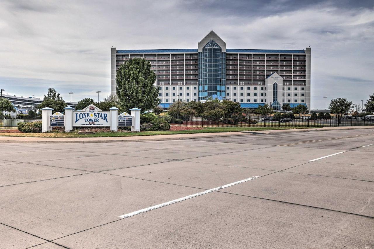 Fort Worth Condo With Racetrack Views And Pool Access 외부 사진